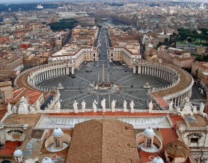 Le célèbre Vatican et la place Saint Pierre